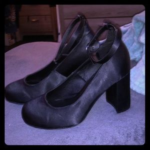 TORRID HIGH HEELS PUMP SHOES
